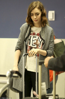 Lily Collins pic #633447