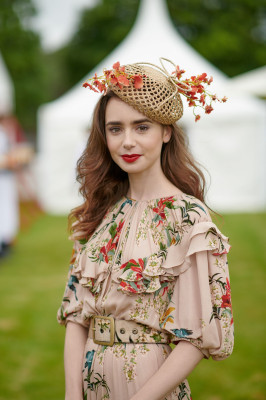 Lily Collins pic #1044973