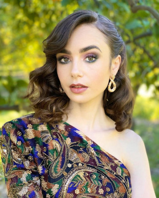 Lily Collins pic #1249790