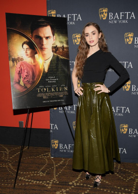 Lily Collins pic #1129808