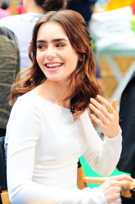 Lily Collins pic #643389