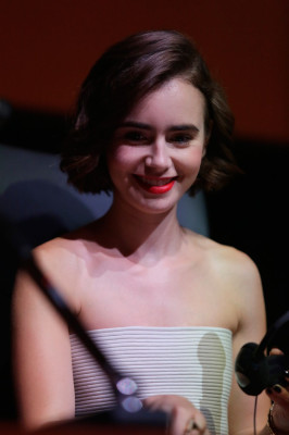 Lily Collins pic #736233