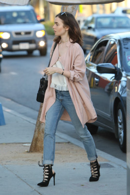Lily Collins pic #925934