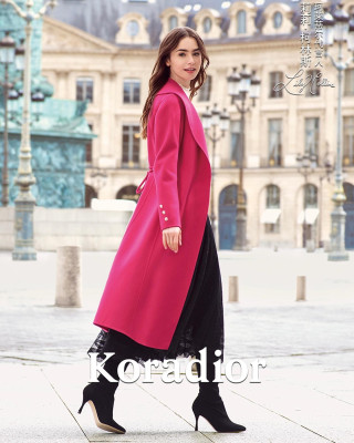Lily Collins pic #1363518