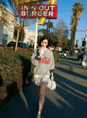 Lily Collins pic #683395