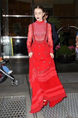 Lily Collins pic #941868