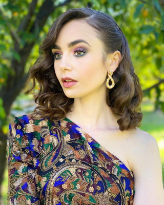 Lily Collins pic #1249781