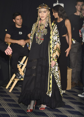 Madonna pic #1060396