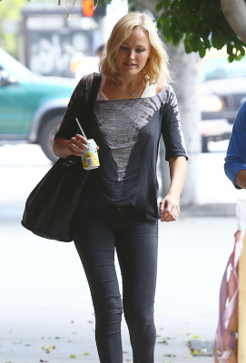 photo 24 in Malin Akerman gallery [id542126] 2012-10-12 00:00:00