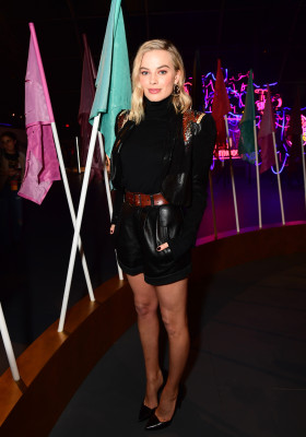 Margot Robbie pic #987623