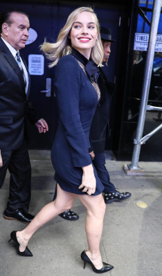 Margot Robbie pic #985072