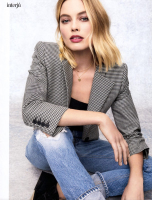 Margot Robbie pic #1047022