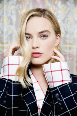 Margot Robbie pic #991732