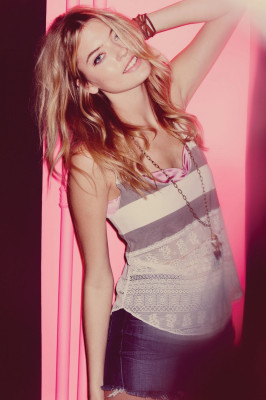 Martha Hunt pic #758405