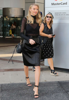 Martha Hunt pic #887009