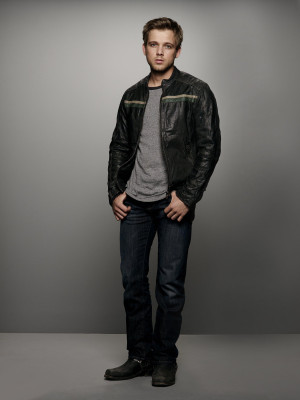 photo 24 in Max Thieriot gallery [id1237130] 2020-10-23 00:00:00