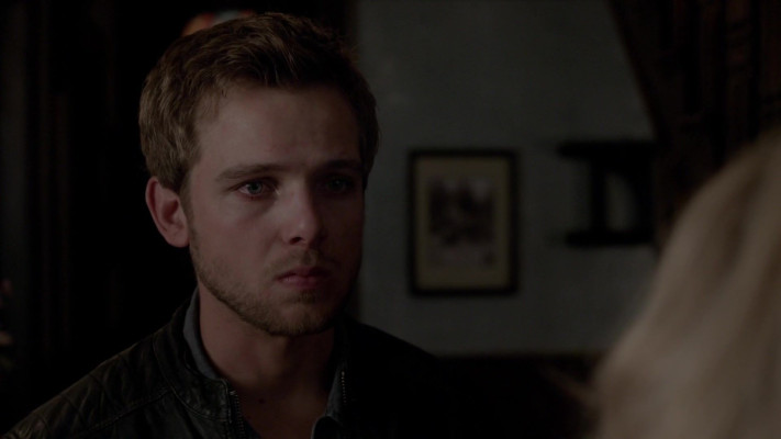 Max Thieriot pic #1271361