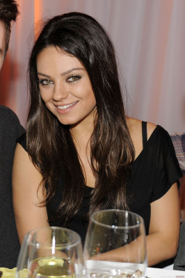 Mila Kunis pic #454275
