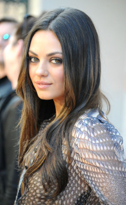 Mila Kunis pic #386834