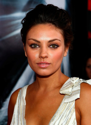 photo 16 in Mila Kunis gallery [id112447] 2008-10-17 00:00:00