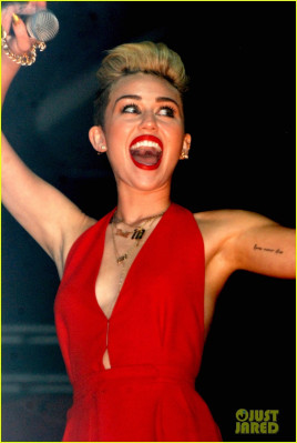 Miley Cyrus pic #622143