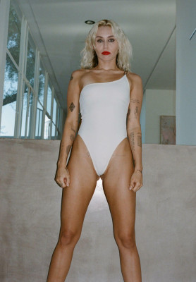 Miley Cyrus pic #1338690
