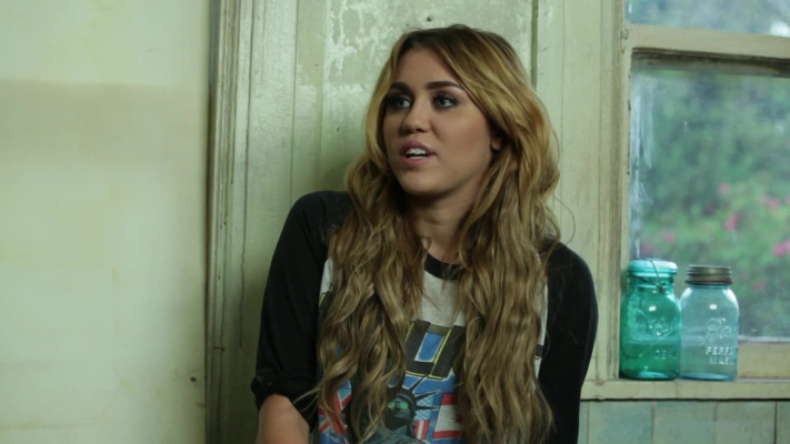 photo 14 in Miley Cyrus gallery [id443800] 2012-02-12 00:00:00