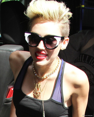 photo 20 in Miley Cyrus gallery [id622714] 2013-08-06 00:00:00