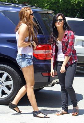 Miley Cyrus pic #459639