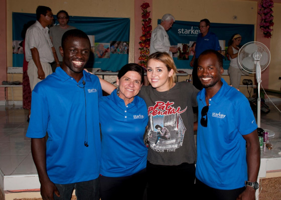 photo 19 in Miley Cyrus gallery [id422050] 2011-11-22 00:00:00