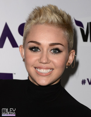 photo 10 in Miley Cyrus gallery [id564405] 2013-01-05 00:00:00