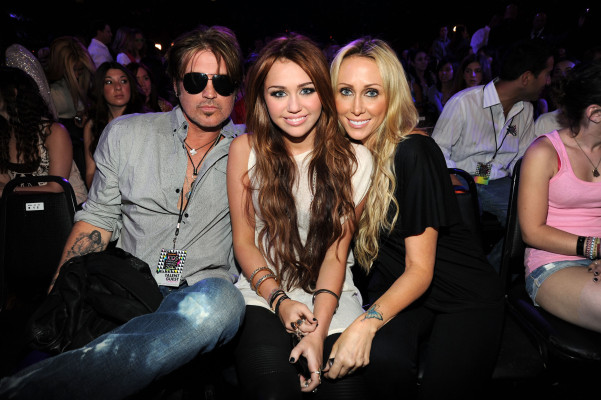 photo 4 in Miley Cyrus gallery [id416063] 2011-11-07 00:00:00