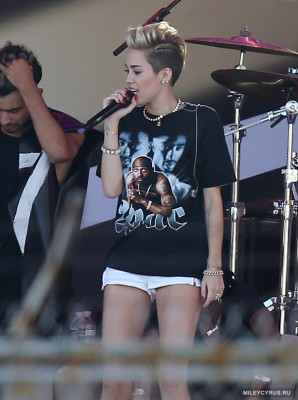 Miley Cyrus pic #625916