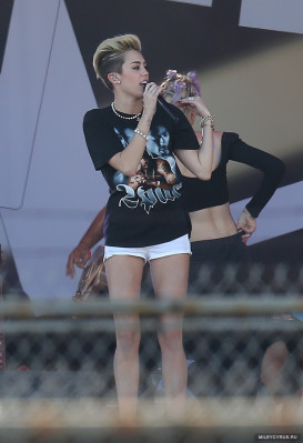 Miley Cyrus pic #625915