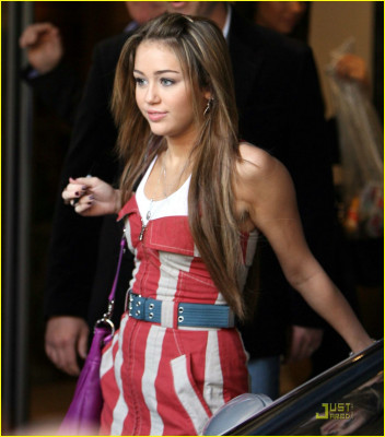 photo 4 in Miley Cyrus gallery [id151209] 2009-04-29 00:00:00