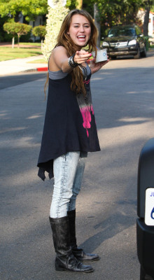 photo 3 in Miley Cyrus gallery [id160196] 2009-06-03 00:00:00