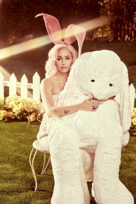 Miley Cyrus pic #1025397