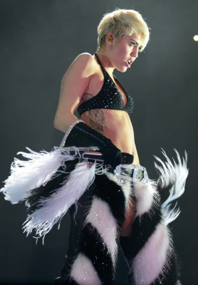 Miley Cyrus pic #671403