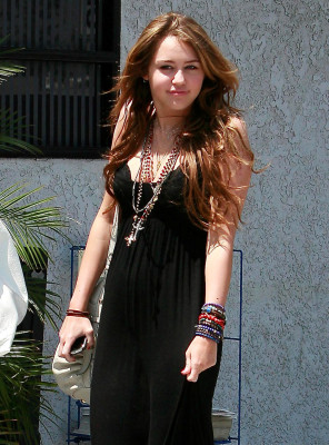 photo 18 in Miley gallery [id158934] 2009-06-01 00:00:00