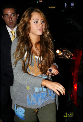 photo 5 in Miley gallery [id145607] 2009-04-06 00:00:00