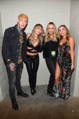 Miley Cyrus pic #1178519
