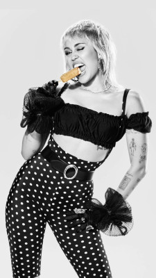photo 13 in Miley Cyrus gallery [id1262995] 2021-07-30 00:00:00