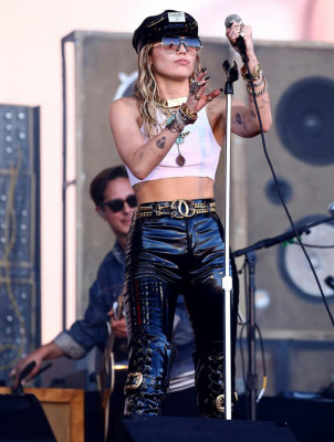 photo 6 in Miley gallery [id1209954] 2020-04-04 00:00:00