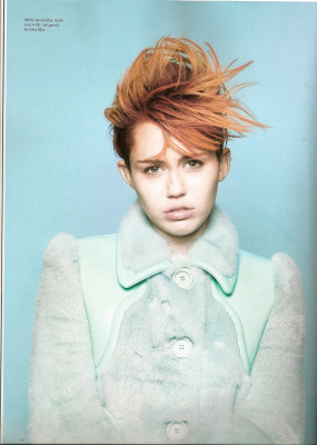 Miley Cyrus pic #670123