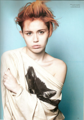 Miley Cyrus pic #670127
