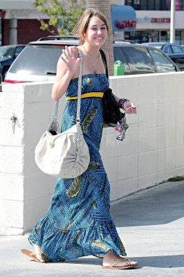 photo 5 in Miley Cyrus gallery [id159126] 2009-06-01 00:00:00