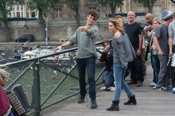 photo 17 in Miley Cyrus gallery [id414064] 2011-10-21 00:00:00