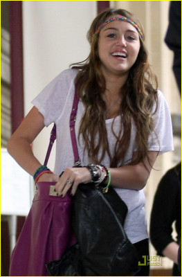 photo 17 in Miley gallery [id150496] 2009-04-29 00:00:00