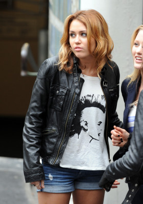 photo 20 in Miley Cyrus gallery [id405540] 2011-09-21 00:00:00