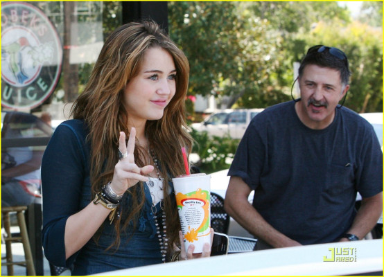 photo 21 in Miley gallery [id146788] 2009-04-14 00:00:00